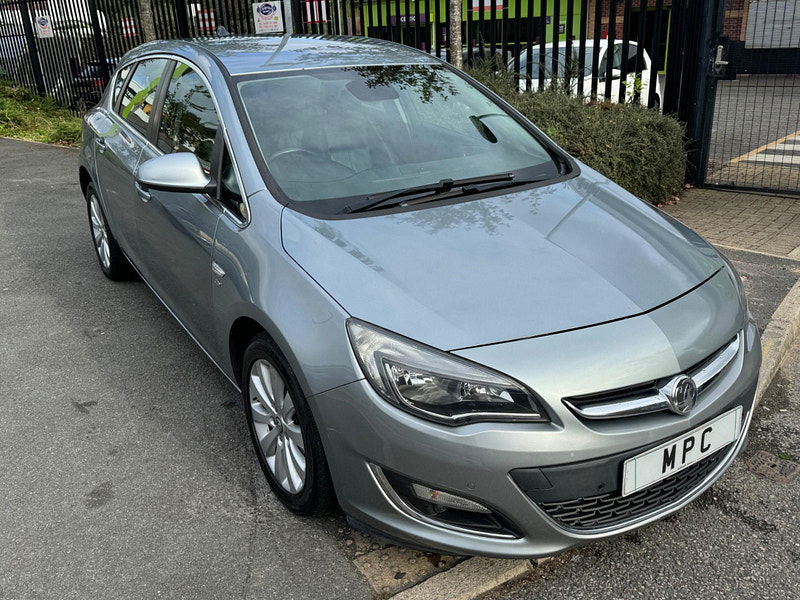 Vauxhall Astra 2.0 CDTi Elite Auto Euro 5 5dr 5dr Automatic 2024