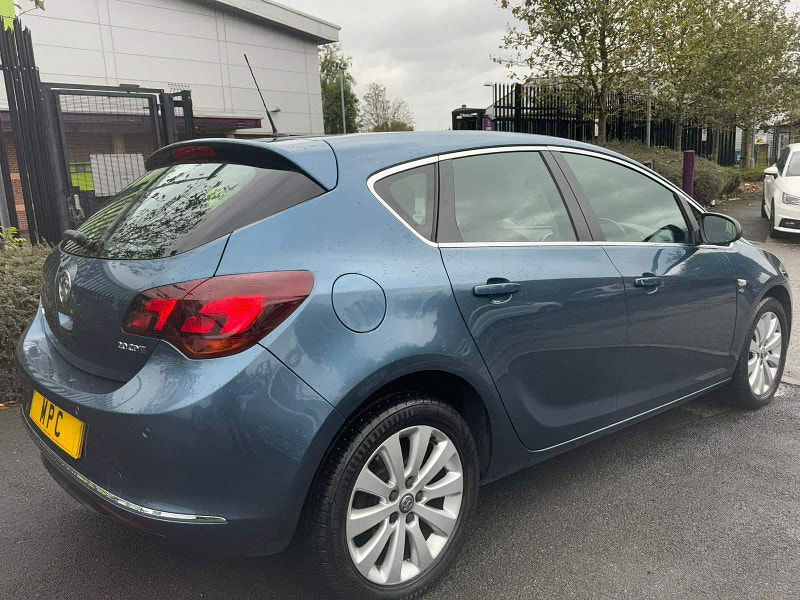 Vauxhall Astra 2.0 CDTi Elite Auto Euro 5 5dr 5dr Automatic 2024