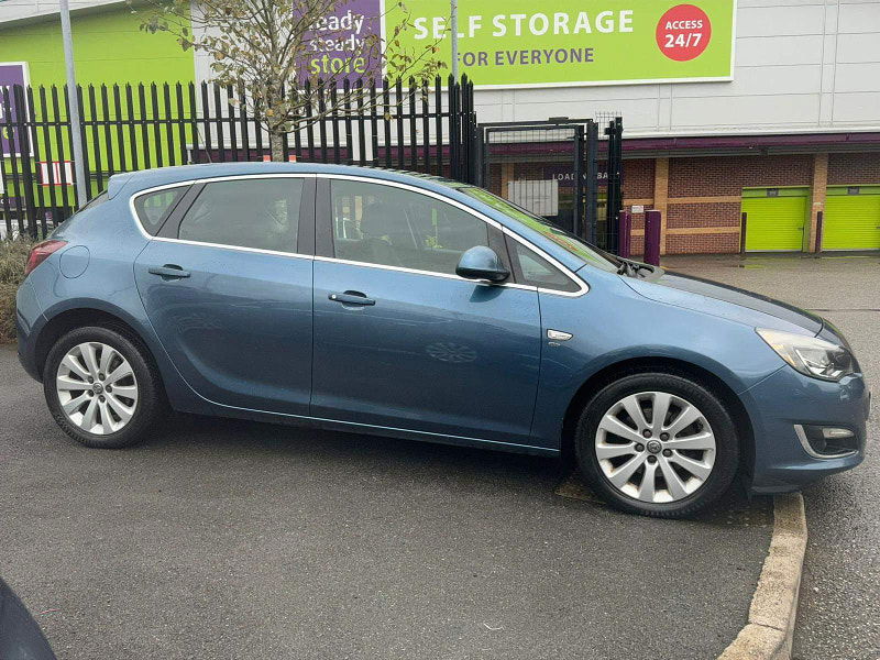 Vauxhall Astra 2.0 CDTi Elite Auto Euro 5 5dr 5dr Automatic 2024