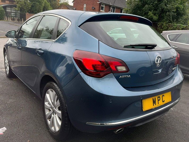 Vauxhall Astra 2.0 CDTi Elite Auto Euro 5 5dr 5dr Automatic 2024