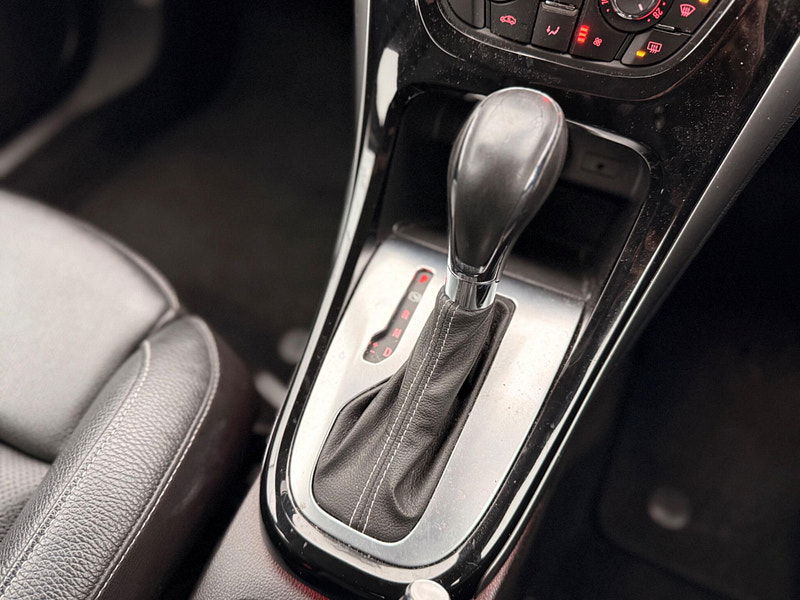 Vauxhall Astra 2.0 CDTi Elite Auto Euro 5 5dr 5dr Automatic 2026