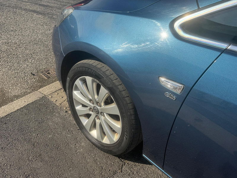 Vauxhall Astra 2.0 CDTi Elite Sports Tourer Auto Euro 5 5dr 5dr Automatic 2025