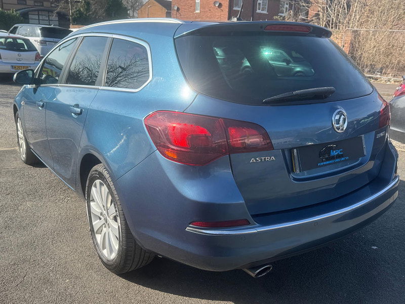 Vauxhall Astra 2.0 CDTi Elite Sports Tourer Auto Euro 5 5dr 5dr Automatic 2025