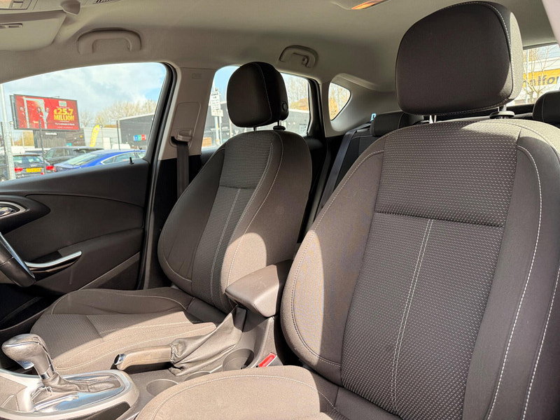 Vauxhall Astra 2.0 CDTi SRi Auto Euro 5 5dr 5dr Automatic 2026