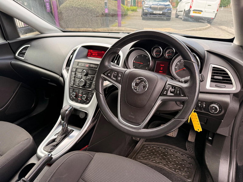 Vauxhall Astra 2.0 CDTi SRi Auto Euro 5 5dr 5dr Automatic 2026