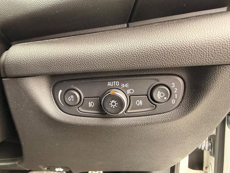 Vauxhall Insignia 1.5i Turbo GPF SRi VX Line Nav Grand Sport Euro 6 (s/s) 5dr 5dr Automatic 2026