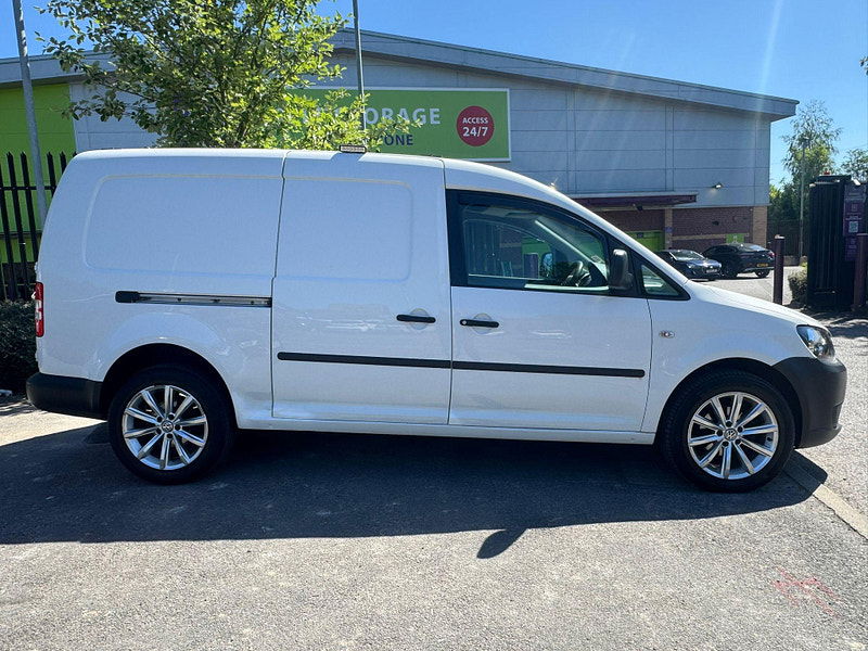 Volkswagen Caddy Maxi 1.6 TDi BlueMotion Tech C20 Maxi Startline FWD 5dr 5dr Manual 2025