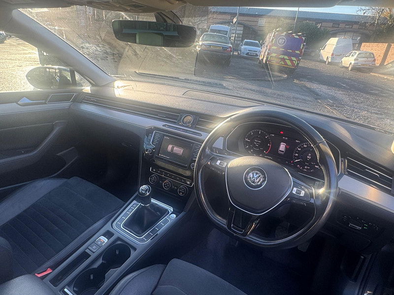 Volkswagen Passat 2.0 TDI BlueMotion Tech GT Euro 6 (s/s) 5dr 5dr Manual 2025