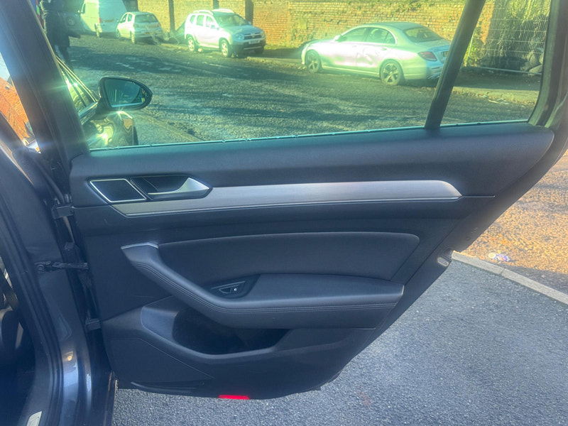 Volkswagen Passat 2.0 TDI BlueMotion Tech GT Euro 6 (s/s) 5dr 5dr Manual 2025