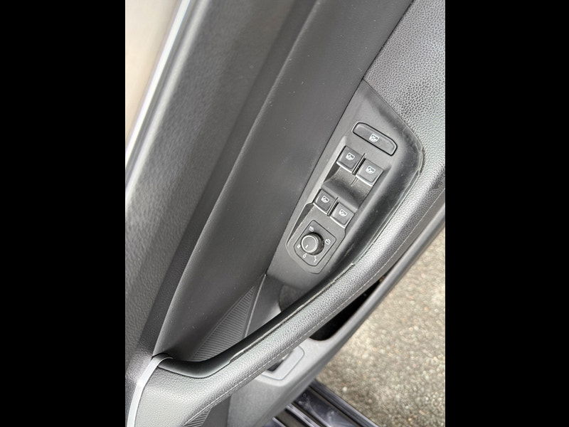 Volkswagen Passat 2.0 TDI GT DSG Euro 6 (s/s) 4dr 4dr Automatic 2025