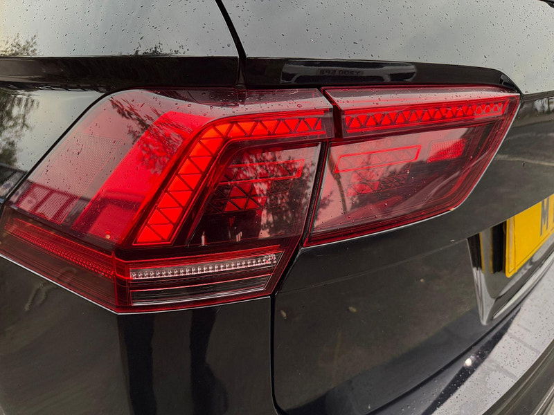 Volkswagen Tiguan 2.0 TDI BlueMotion Tech R-Line DSG 4Motion Euro 6 (s/s) 5dr 5dr Automatic 2025
