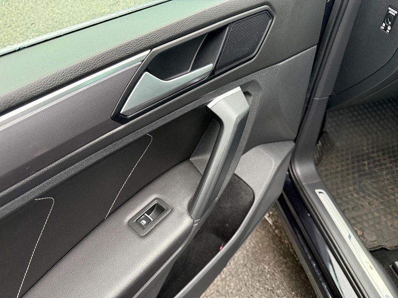 Volkswagen Tiguan 2.0 TDI R-Line DSG Euro 6 (s/s) 5dr 5dr Automatic 2025