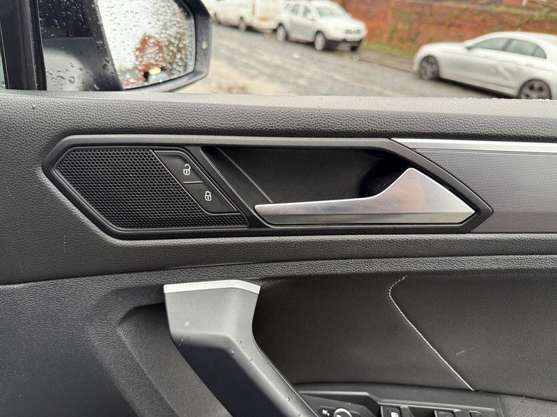 Volkswagen Tiguan 2.0 TDI R-Line DSG Euro 6 (s/s) 5dr 5dr Automatic 2025