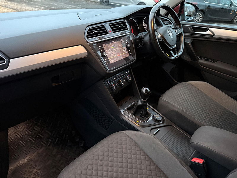 Volkswagen Tiguan 2.0 TDI SE Navigation 4Motion Euro 6 (s/s) 5dr 5dr Manual 2026