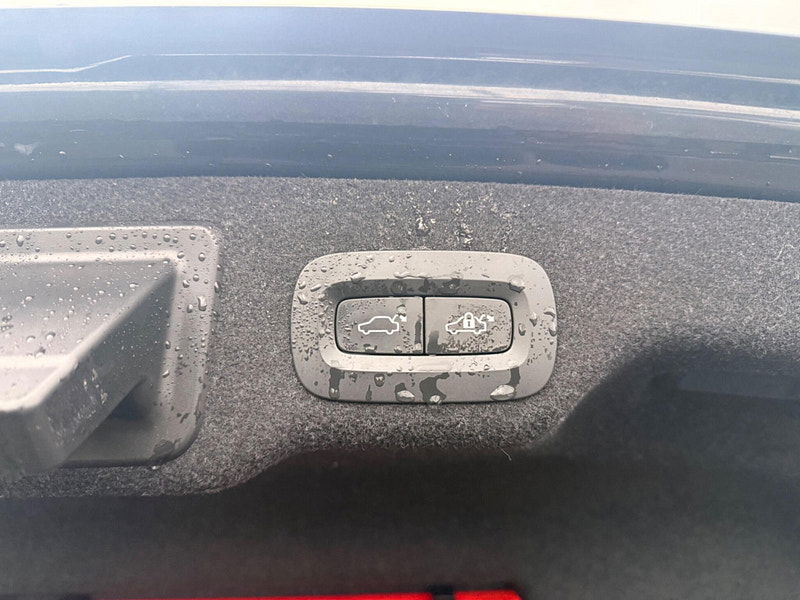 Volvo S90 2.0 D4 R-Design Pro Auto Euro 6 (s/s) 4dr 4dr Automatic 2026