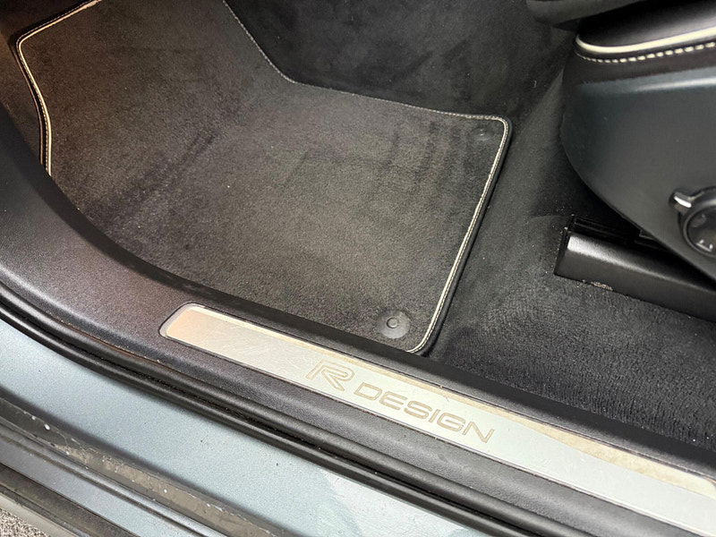 Volvo XC90 2.0 D5 R-Design Geartronic 4WD Euro 6 (s/s) 5dr 5dr Automatic 2025