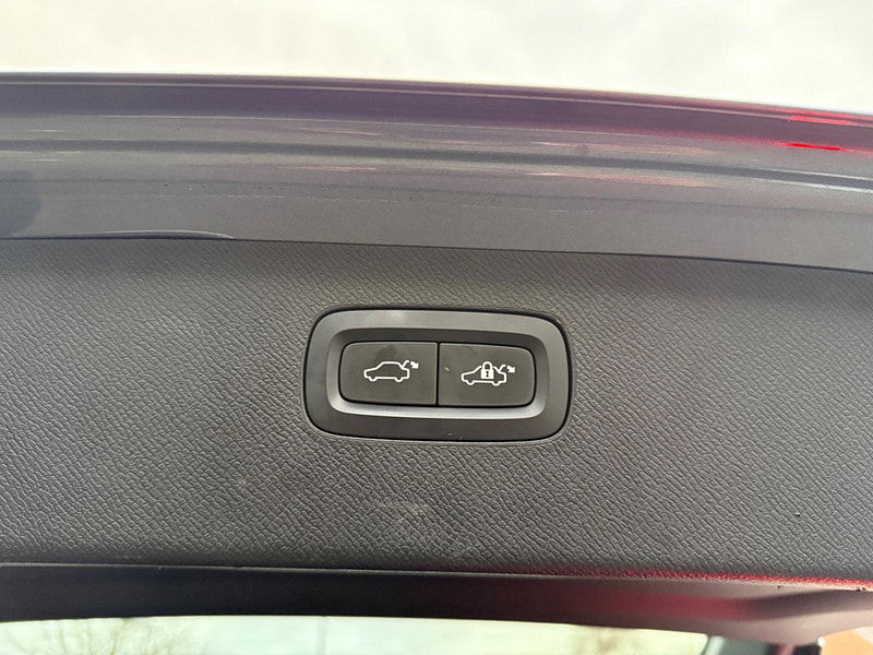 Volvo XC90 2.0 D5 R-Design Geartronic 4WD Euro 6 (s/s) 5dr 5dr Automatic 2025