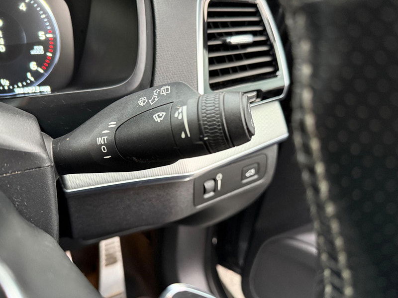 Volvo XC90 2.0 D5 R-Design Geartronic 4WD Euro 6 (s/s) 5dr 5dr Automatic 2025