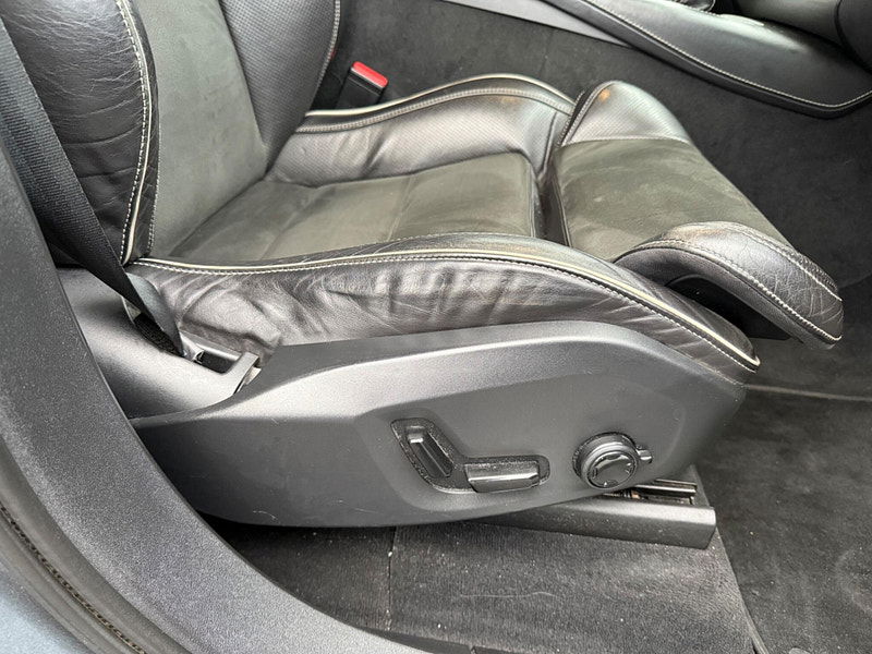 Volvo XC90 2.0 D5 R-Design Geartronic 4WD Euro 6 (s/s) 5dr 5dr Automatic 2025