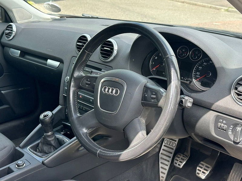 Audi A3 1.6L SE Technik MPI Hatchback 3dr Petrol Manual Euro 4 (101 bhp) 3dr Manual 2025