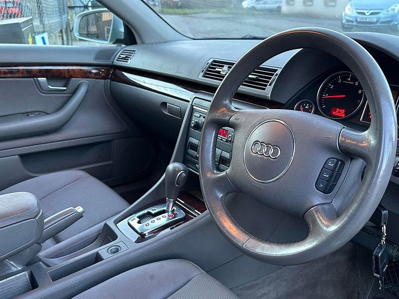 Audi A4 2.0L AVANT SE Estate 5dr Petrol Euro 3 (129 bhp) 5dr  2025