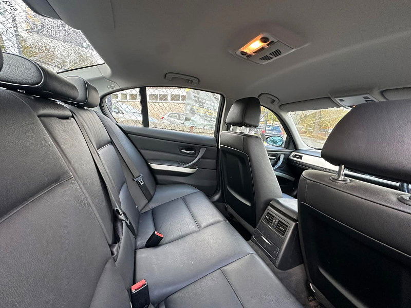 BMW 3 Series 2.0L 318D EDITION SE Saloon 4dr Diesel Manual Euro 4 (141 bhp) 4dr Manual 2025