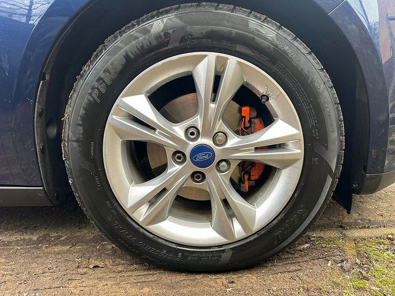 Ford Focus 1.6L ZETEC Hatchback 5dr Petrol Manual Euro 5 (103 bhp) 5dr Manual 2025