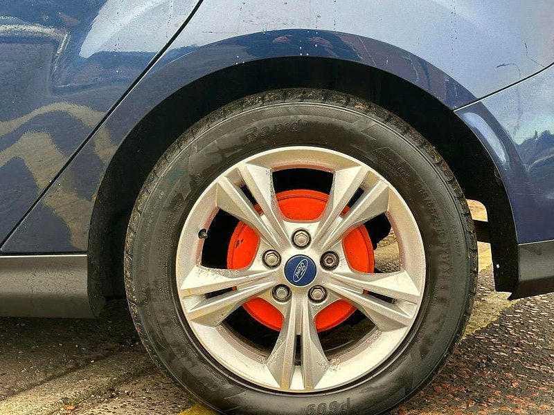 Ford Focus 1.6L ZETEC Hatchback 5dr Petrol Manual Euro 5 (103 bhp) 5dr Manual 2025