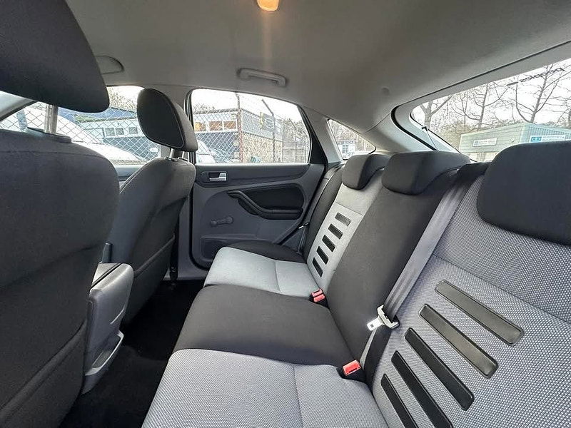 Ford Focus 1.8L ZETEC Hatchback 5dr Petrol Manual Euro 4 (125 bhp) 5dr Manual 2025