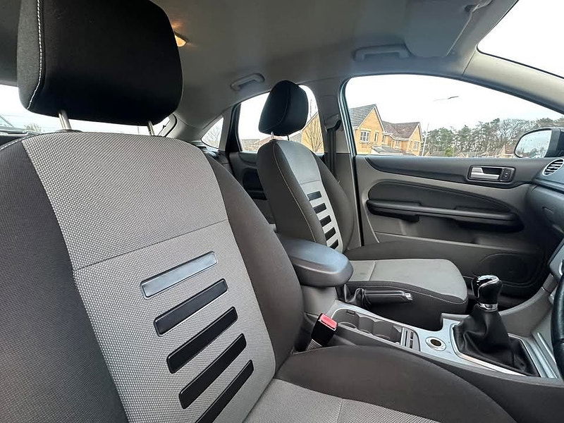 Ford Focus 1.8L ZETEC Hatchback 5dr Petrol Manual Euro 4 (125 bhp) 5dr Manual 2025