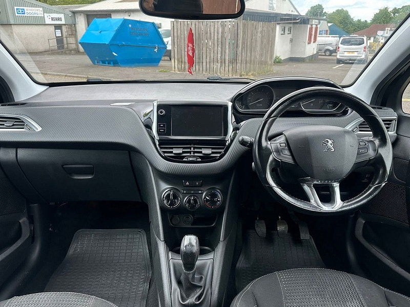 Peugeot 208 1.2L Allure Hatchback 5dr Petrol Manual Euro 6 (82 bhp) 5dr Manual 2025