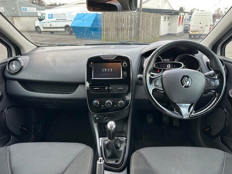 Renault Clio 1.1L DYNAMIQUE MEDIANAV Hatchback 5dr Petrol Manual Euro 5 (75 bhp) 5dr Manual 2025