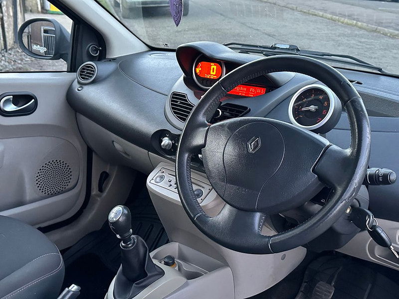 Renault Twingo 1.1L DYNAMIQUE Hatchback 3dr Petrol Manual Euro 4 (75 bhp) 3dr Manual 2025