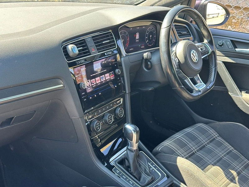 Volkswagen Golf 2.0L GTD TDI Semi-Auto Hatchback 5dr Diesel Semi Automatic Euro 6 (182 bhp) 5dr Semi Automatic 2025