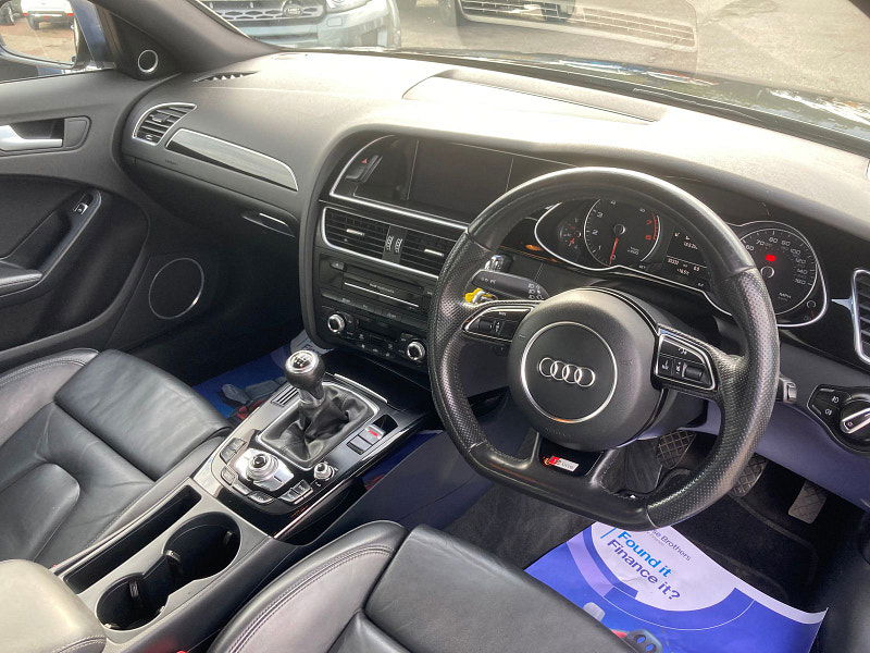 Audi A4 1.8 TFSI Black Edition Saloon 4dr Petrol Manual Euro 5 (s/s) (120 ps) 4dr Manual 2025