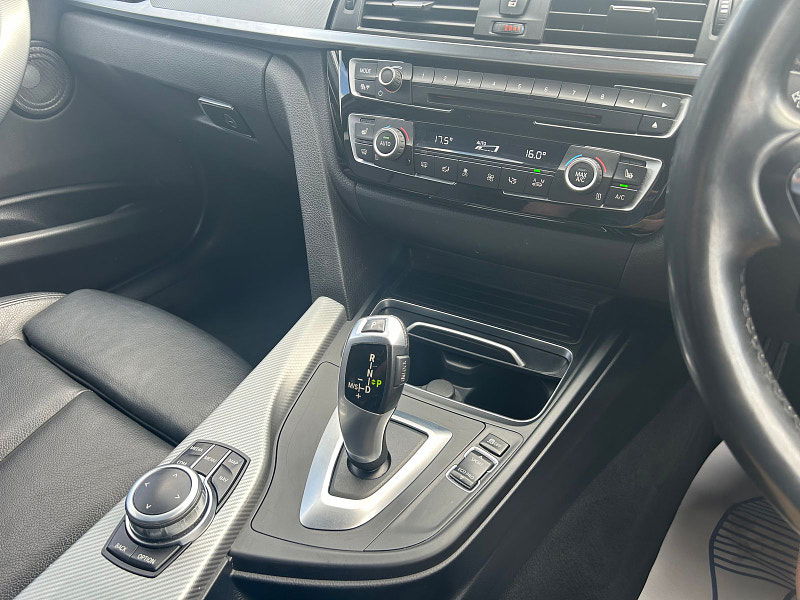 BMW 3 Series 2.0 318d M Sport Shadow Edition Touring 5dr Diesel Auto Euro 6 (s/s) (150 ps) 5dr Automatic 2025