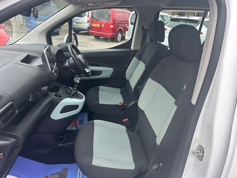 Citroen Berlingo 1.2 PureTech Flair M MPV 5dr Petrol Manual Euro 6 (s/s) (110 ps) 5dr Manual 2025