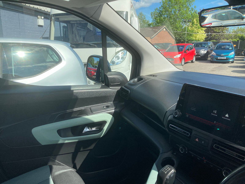 Citroen Berlingo 1.5 BlueHDi Feel M MPV 5dr Diesel Manual Euro 6 (75 ps) 5dr Manual 2026