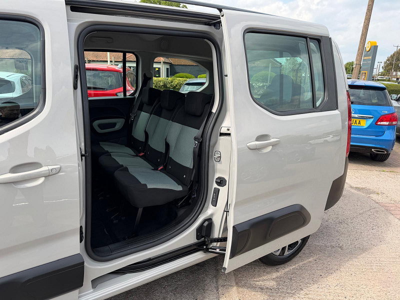 Citroen Berlingo 1.5 BlueHDi Flair XL MPV 5dr Diesel Manual Euro 6 (100 ps) 5dr Manual 2026