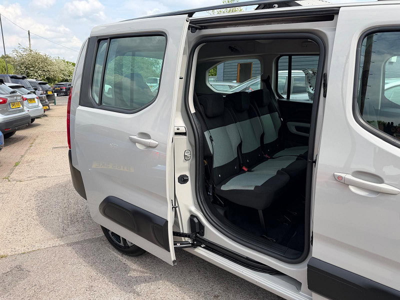 Citroen Berlingo 1.5 BlueHDi Flair XL MPV 5dr Diesel Manual Euro 6 (100 ps) 5dr Manual 2026