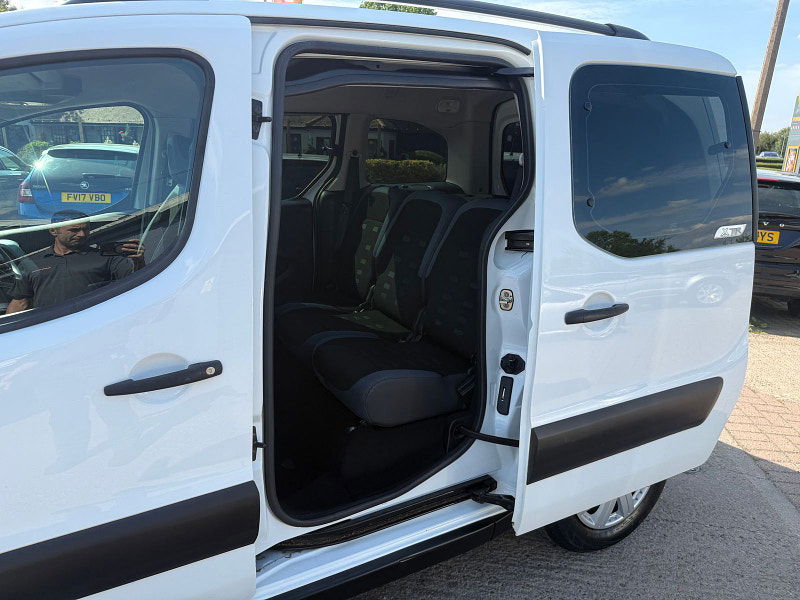 Citroen Berlingo 1.6 e-HDi Airdream XTR Multispace MPV 5dr Diesel EGS6 Euro 5 (s/s) (90 ps) 5dr Automatic 2025