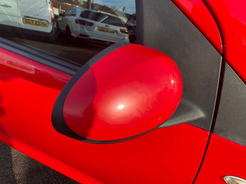 Citroen C1 1.0i VTR+ Hatchback 5dr Petrol Manual Euro 5 (68 ps) 5dr Manual 2026