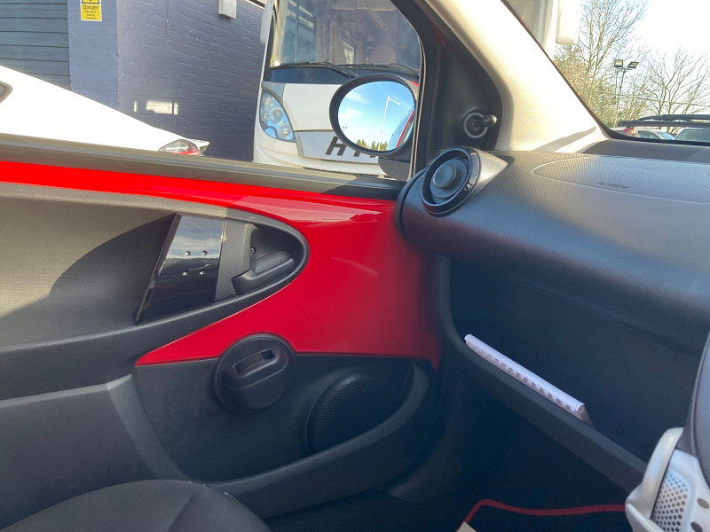 Citroen C1 1.0i VTR+ Hatchback 5dr Petrol Manual Euro 5 (68 ps) 5dr Manual 2026