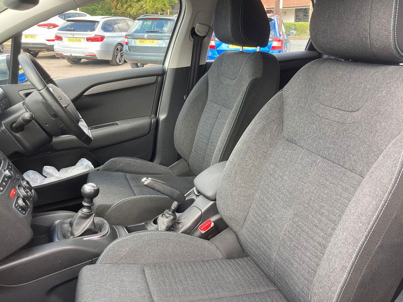 Citroen C4 1.2 PureTech Flair Hatchback 5dr Petrol Manual Euro 6 (s/s) (130 ps) 5dr Manual 2025