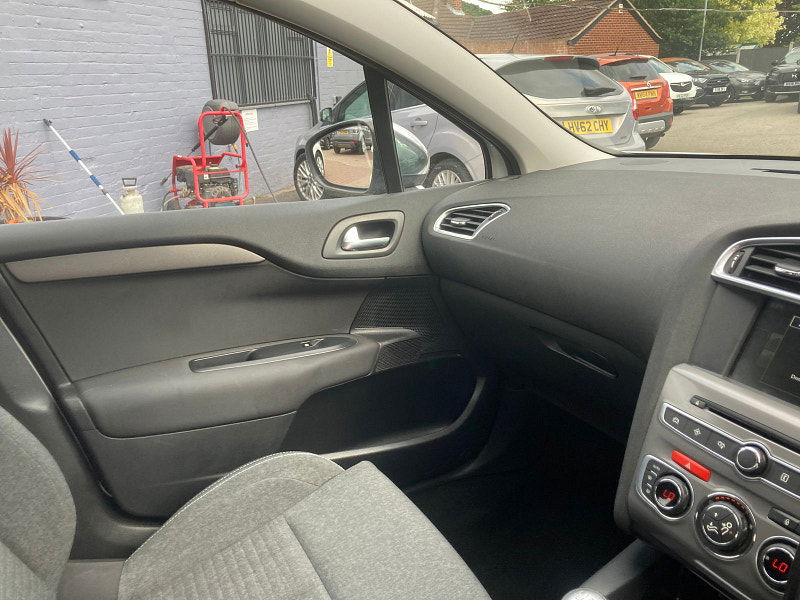 Citroen C4 1.2 PureTech Flair Hatchback 5dr Petrol Manual Euro 6 (s/s) (130 ps) 5dr Manual 2025