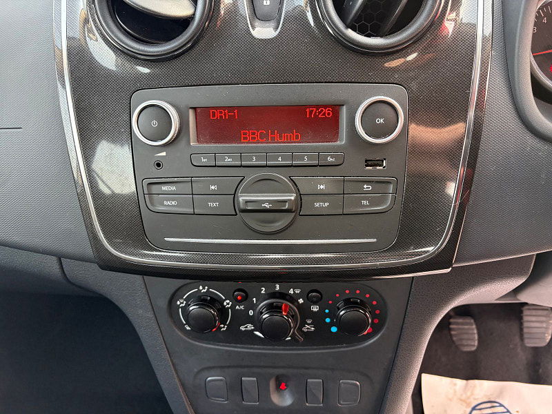 Dacia Sandero 1.0 SCe Essential Hatchback 5dr Petrol Manual Euro 6 (75 ps) 5dr Manual 2026