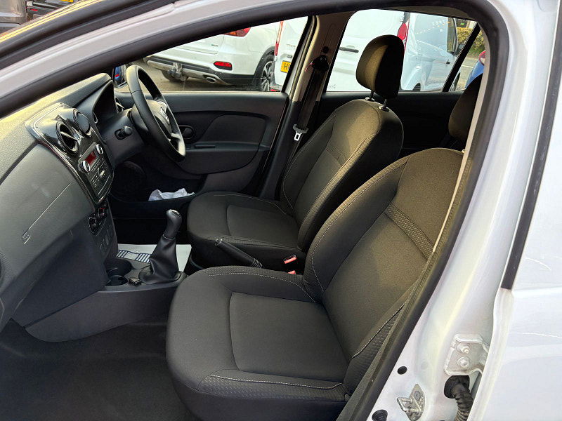 Dacia Sandero 1.0 SCe Essential Hatchback 5dr Petrol Manual Euro 6 (75 ps) 5dr Manual 2026