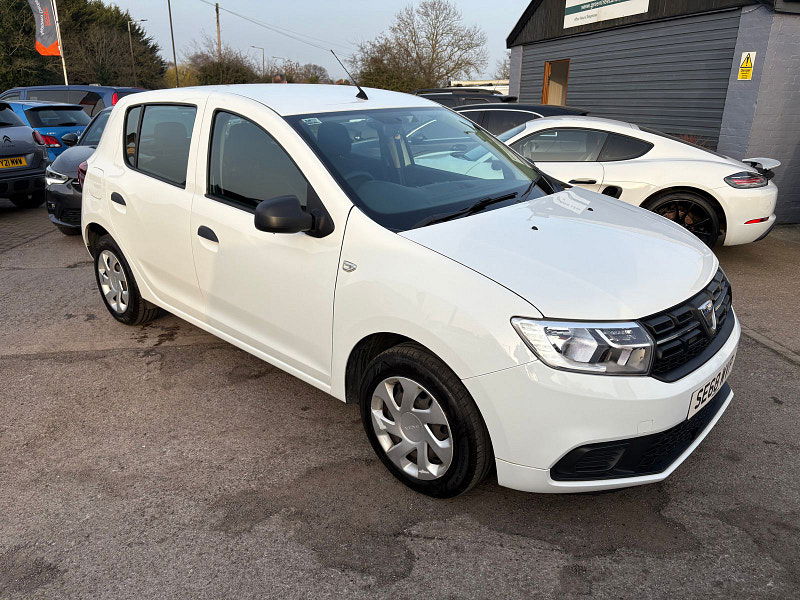 Dacia Sandero 1.0 SCe Essential Hatchback 5dr Petrol Manual Euro 6 (75 ps) 5dr Manual 2026