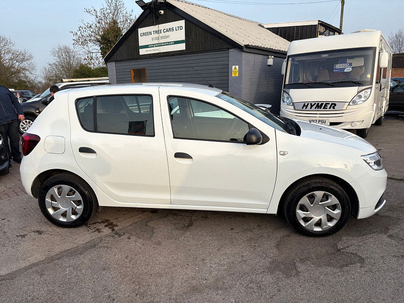 Dacia Sandero 1.0 SCe Essential Hatchback 5dr Petrol Manual Euro 6 (75 ps) 5dr Manual 2026