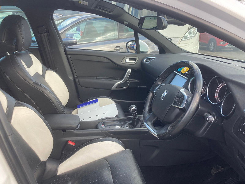 DS Automobiles Ds 4 1.2 PureTech Prestige Hatchback 5dr Petrol Manual Euro 6 (s/s) (130 ps) 5dr Manual 2026